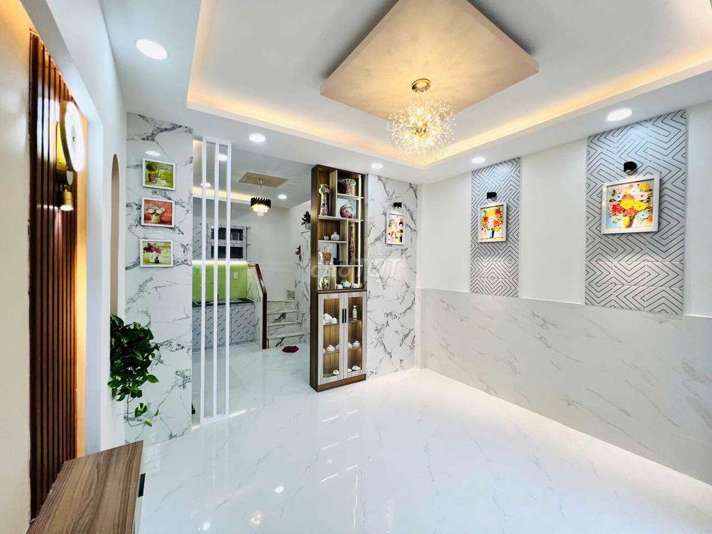 SIÊU PHẨM LUNG LINH  . P PHÚ ĐỊNH. . Q. 8