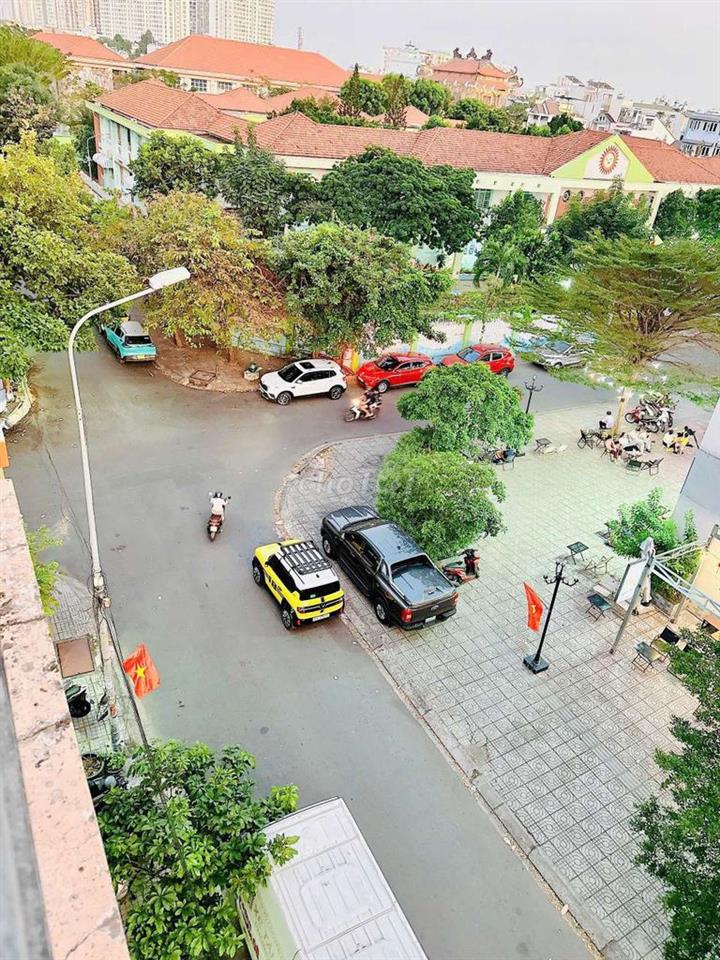MẶT TIỀN NỘI BỘ . Đ. XE HƠI 🚘   . P. 5 Q. 8