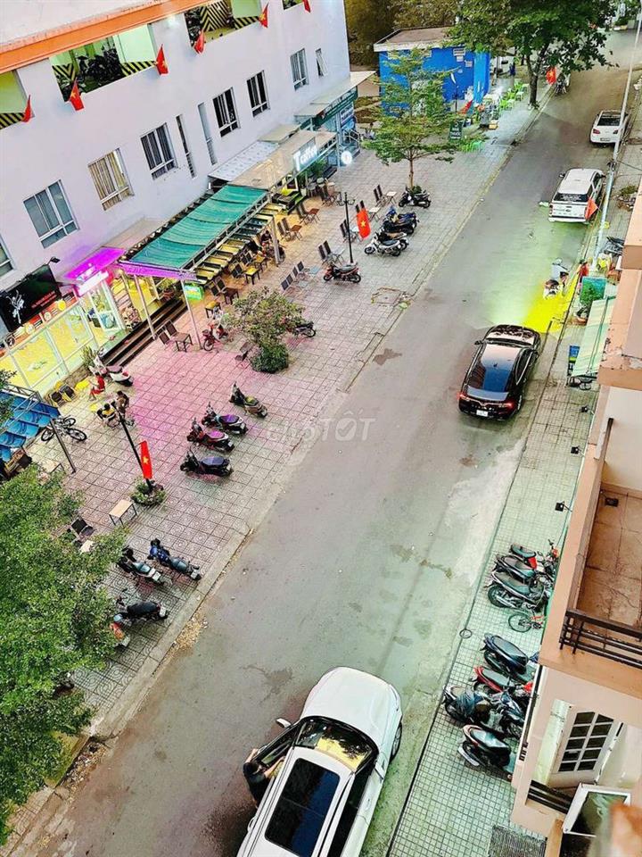 MẶT TIỀN NỘI BỘ . Đ. XE HƠI 🚘   . P. 5 Q. 8
