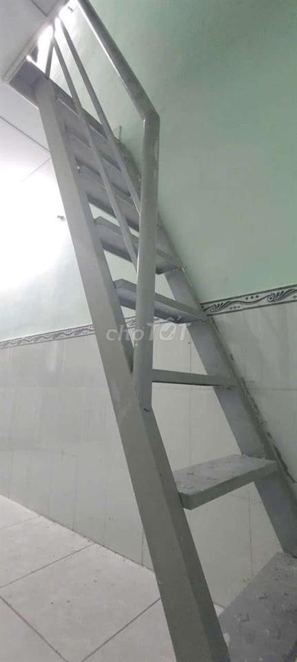 NHÀ  2 LẦU  GIÁ  TỐT  Q 8.