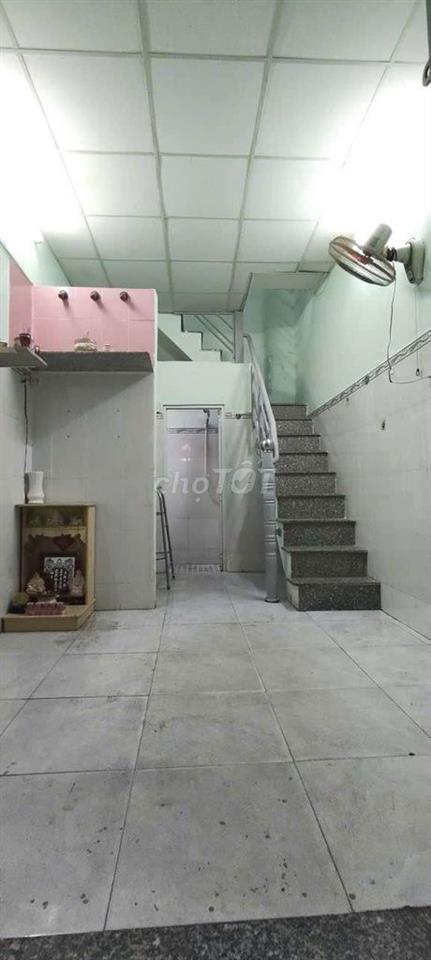 NHÀ  2 LẦU  GIÁ  TỐT  Q 8.