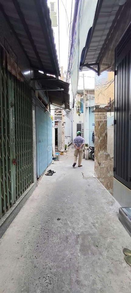 NHÀ  2 LẦU  GIÁ  TỐT  Q 8.