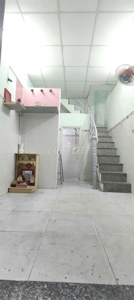 NHÀ  2 LẦU  GIÁ  TỐT  Q 8.