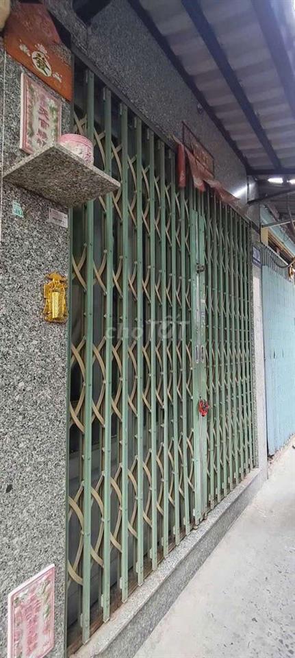 NHÀ  2 LẦU  GIÁ  TỐT  Q 8.