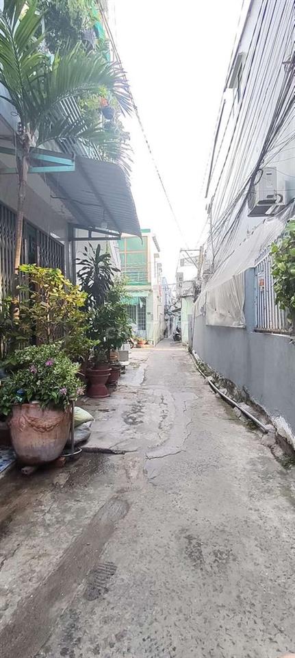 CHO THUE NHÀ  DT 40 M . P 15 Q 8.