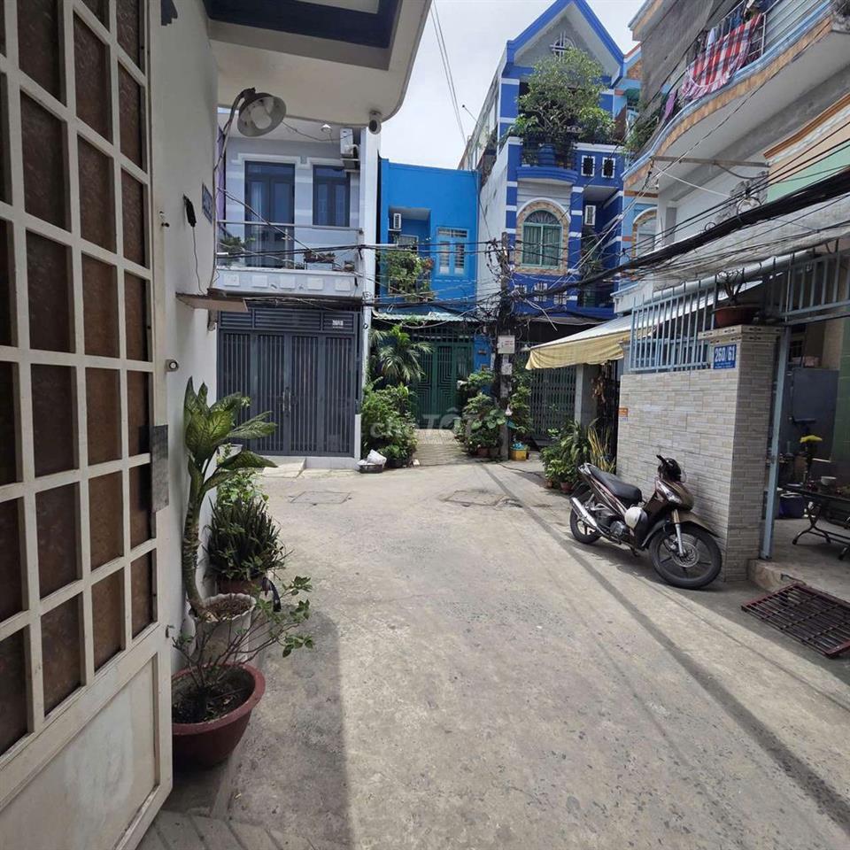 VILL GÓC  CỰC  THOÁNG  . P PHÚ ĐỊNH.