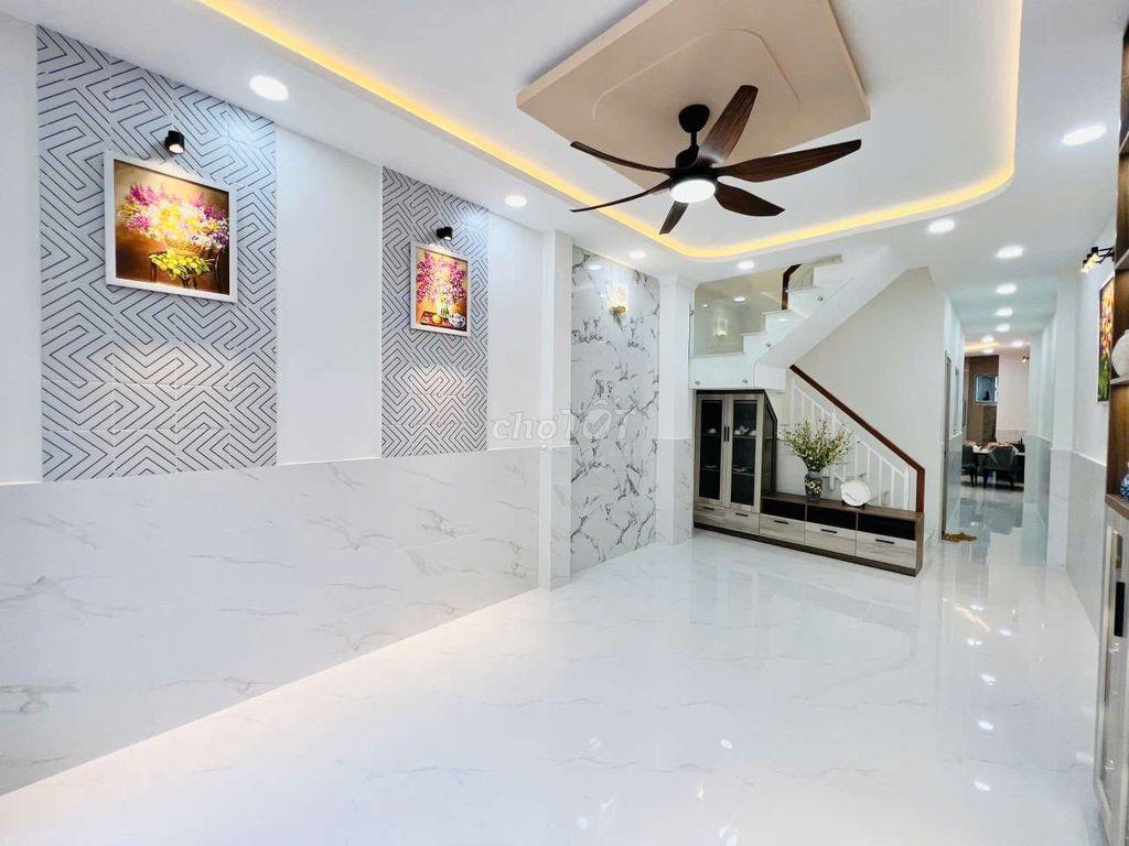SIÊU PHẨM ĐẸP. P PHÚ ĐỊNH  . DT 86M2