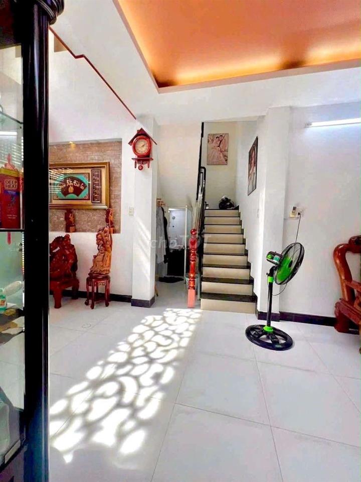 NHÀ  GIÁ TỐT  . HẺM  3.5M . KHU VỰC QUẬN  6