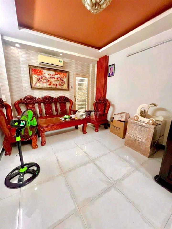 NHÀ  GIÁ TỐT  . HẺM  3.5M . KHU VỰC QUẬN  6