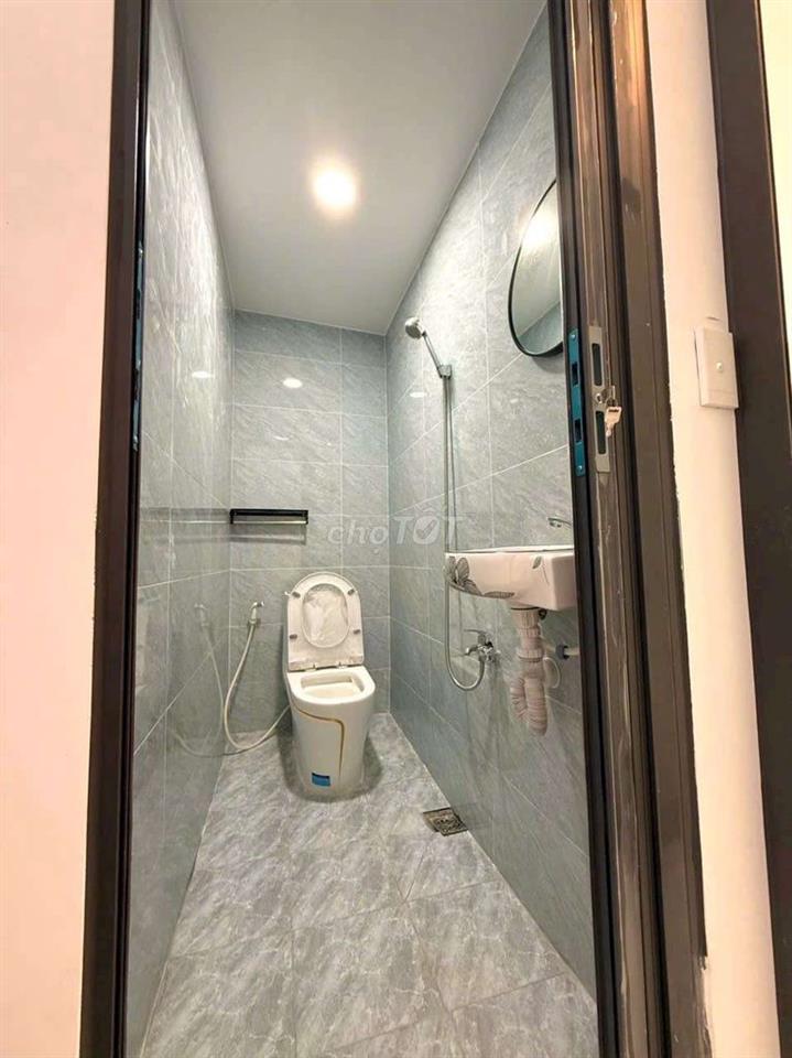 NHÀ ĐẸP  GIÁ  TỐT. . SỔ HỒNG RIÊNG  . P 16 Q. 8