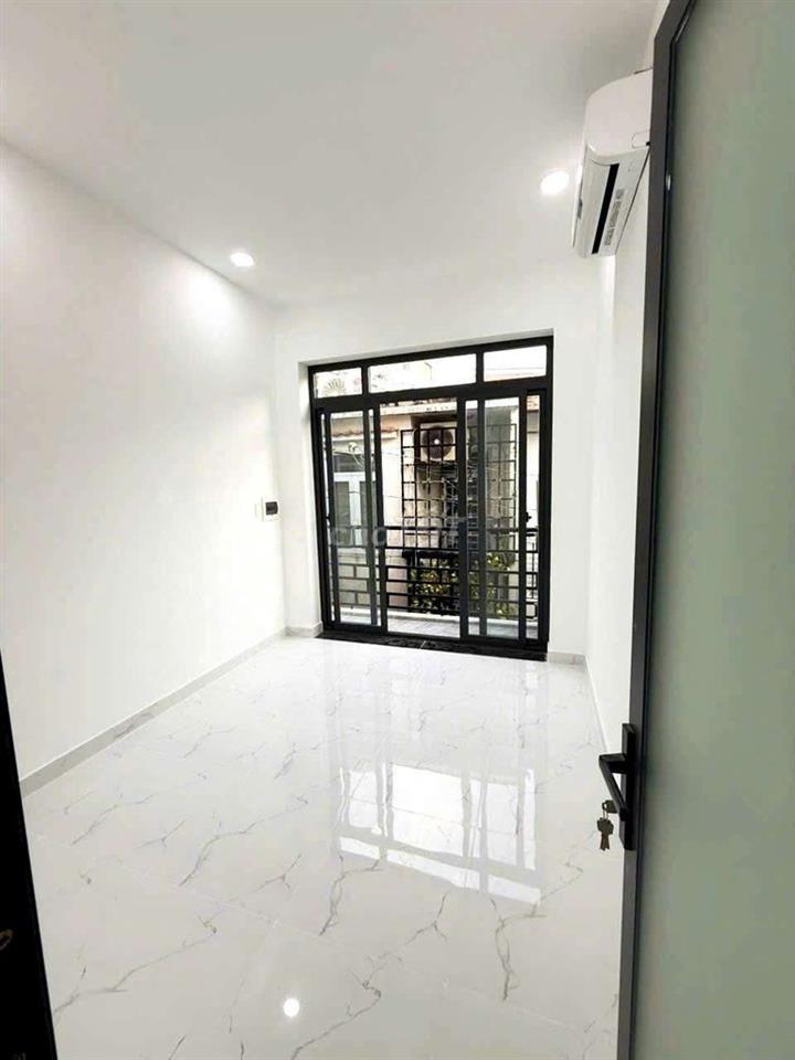 NHÀ ĐẸP  GIÁ  TỐT. . SỔ HỒNG RIÊNG  . P 16 Q. 8