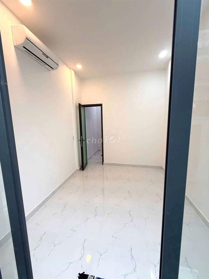 NHÀ ĐẸP  GIÁ  TỐT. . SỔ HỒNG RIÊNG  . P 16 Q. 8