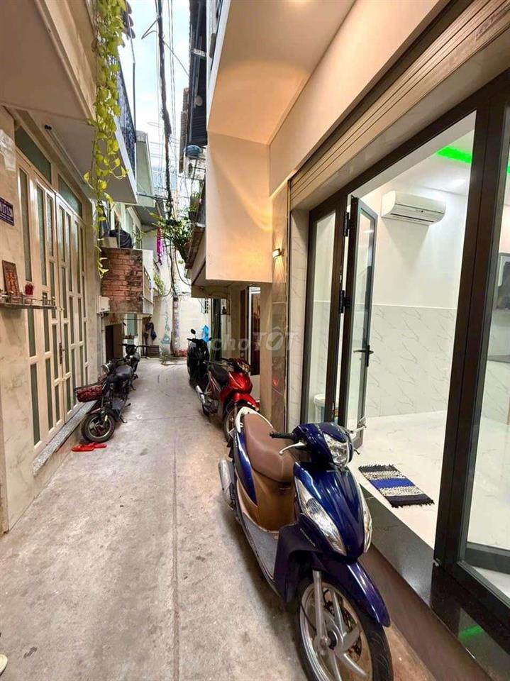 NHÀ ĐẸP  GIÁ  TỐT. . SỔ HỒNG RIÊNG  . P 16 Q. 8