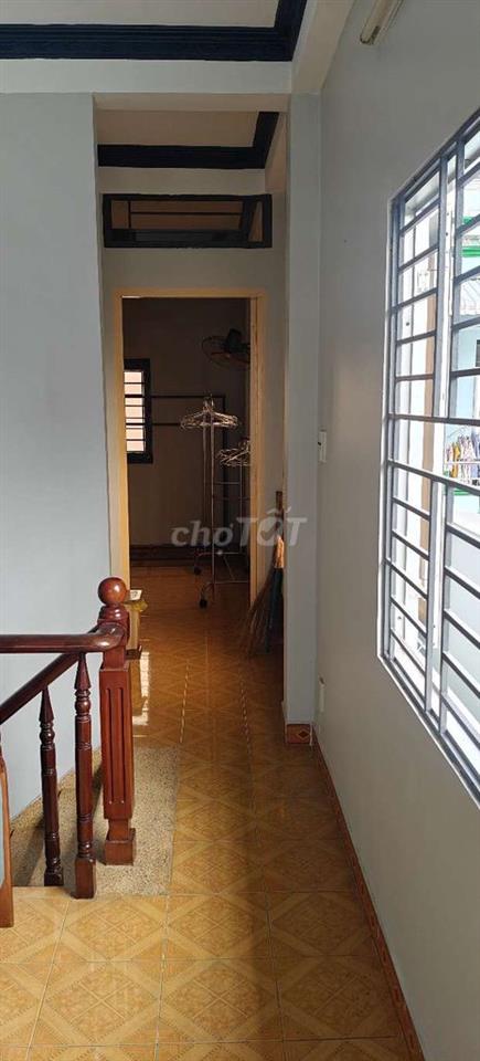 bán nhà hai mặt tiền