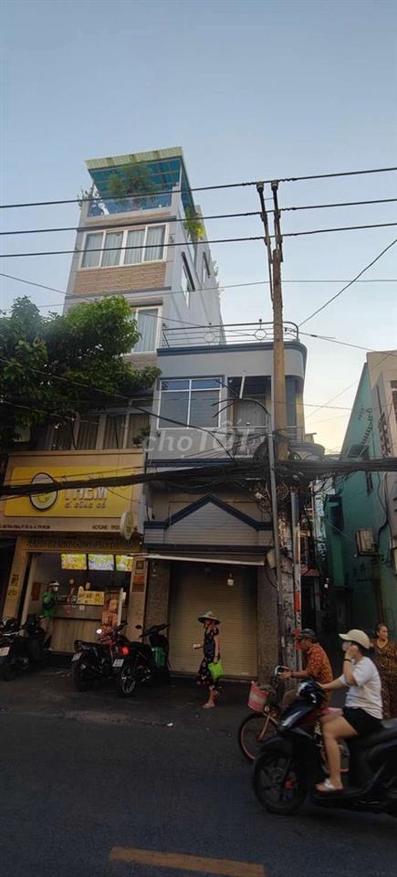 bán nhà hai mặt tiền