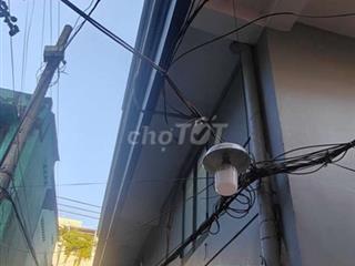bán nhà hai mặt tiền
