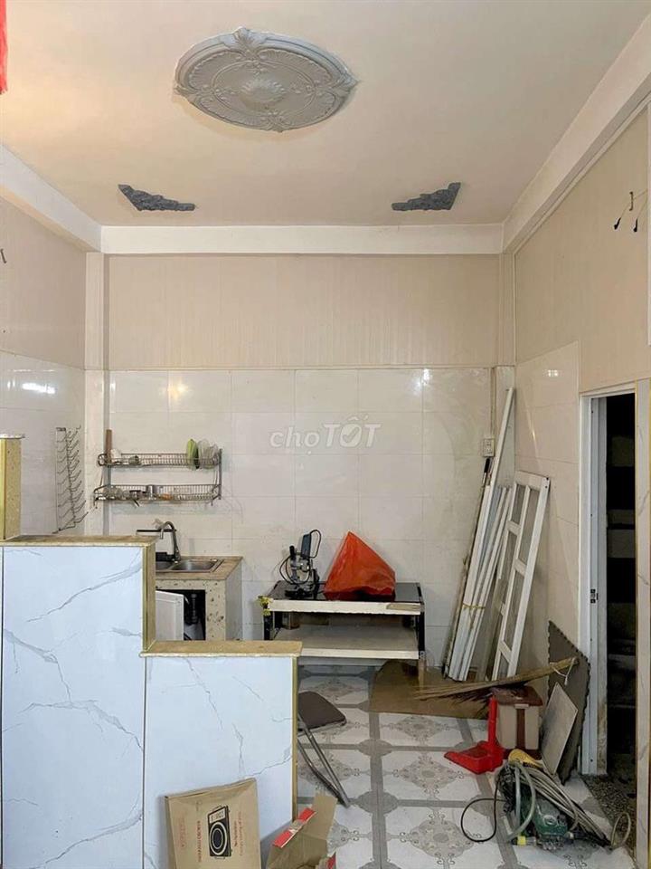 Bán nhà Tôn Đản Q4 - xe tải đỗ cửa
