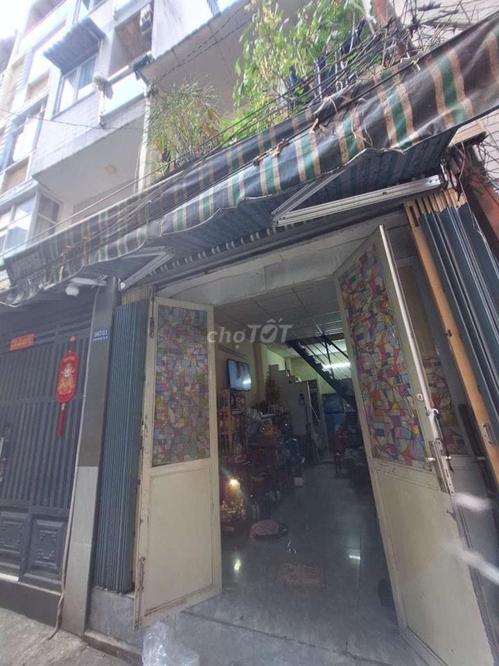 mình cần bán nhà quan 4