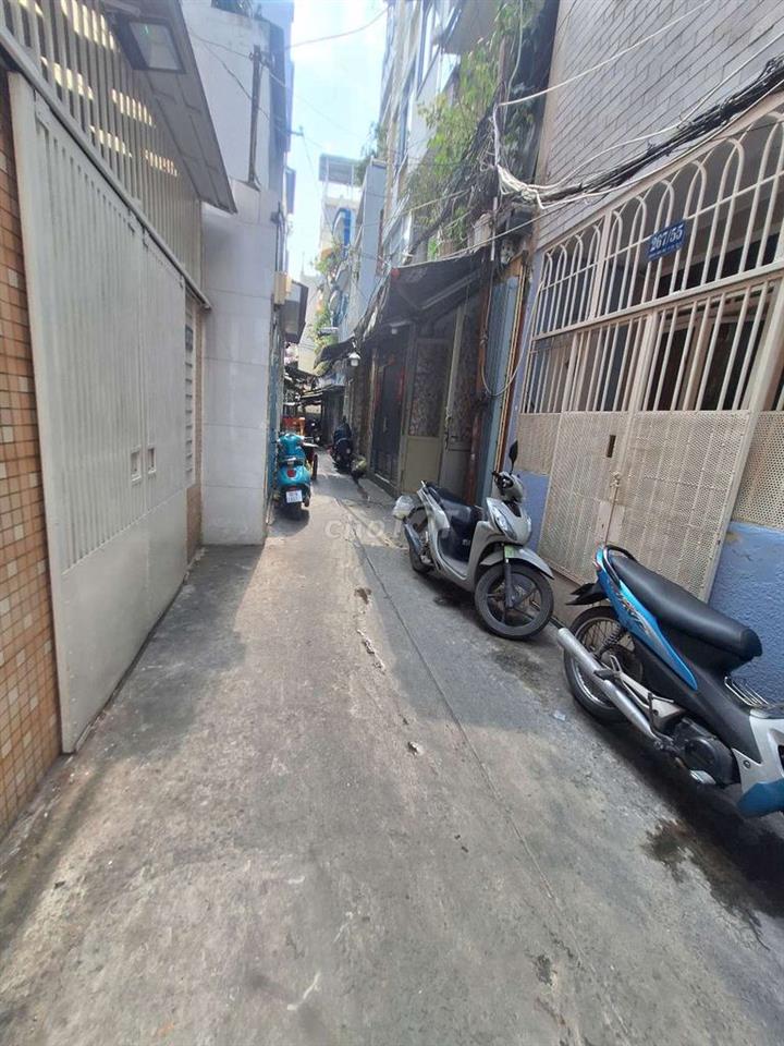 mình cần bán nhà quan 4