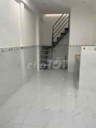 NHÀ QUẬN 4 CÓ DÒNG TIỀN THUÊ SẴN - GIÁ 2 TỶ