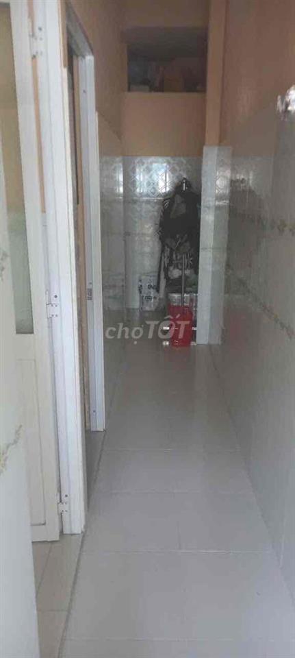 BÁN NHÀ NGAY CHỢ XÓM CHIẾU, THUẬN TIỆN KINH DOANH