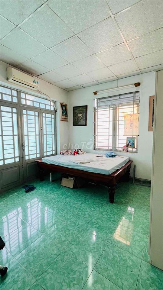 NHÀ CHO THUÊ NGUYỄN CĂN MẶT TIỀN ĐƯỜNG ĐOÀN VĂN BƠ( ngay chợ)