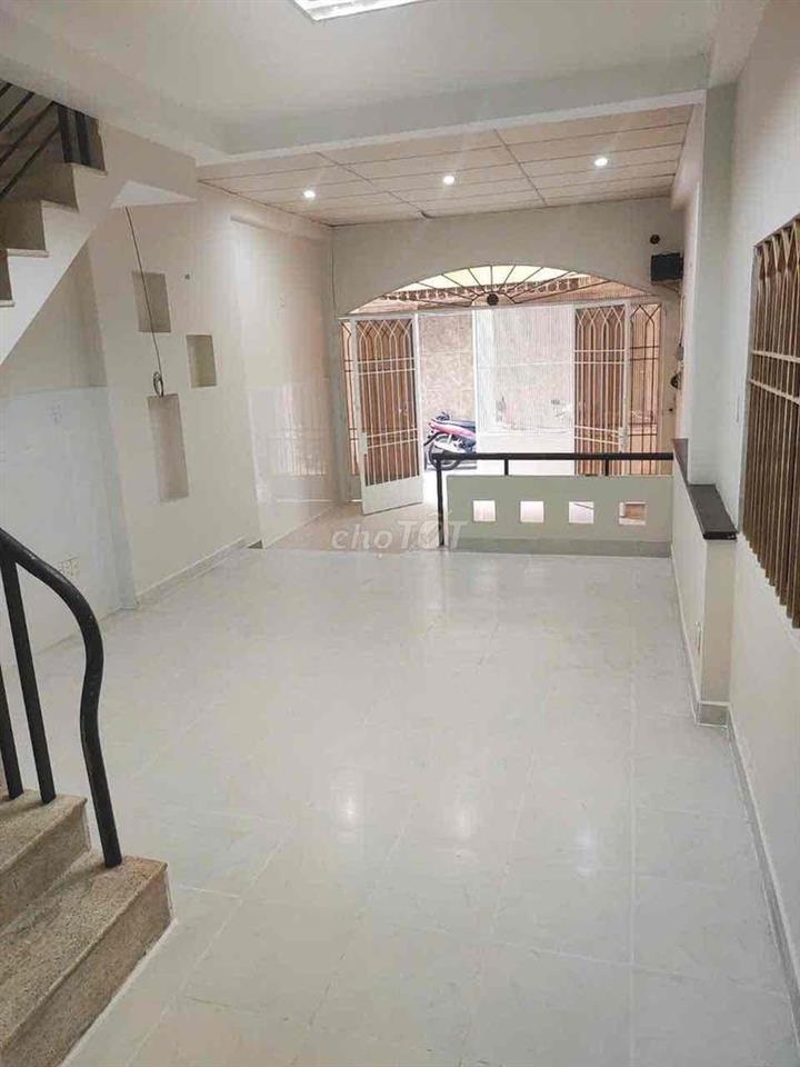 CHO THUÊ NHÀ NGUYÊN CĂN Q4 – HẺM 1/ NGUYỄN TẤT THÀNH