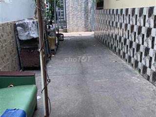 Cho thuê nhà nguyên căn q4