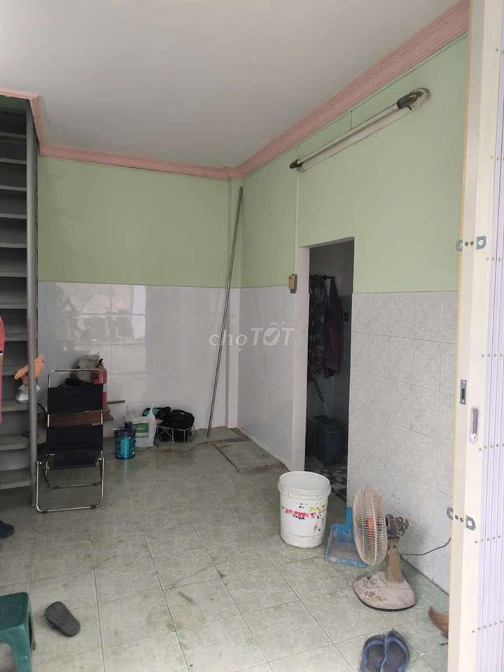 Nhà mặt tiền , ngay góc chợ , dễ buôn bán , ngay cầu tân thuận 2