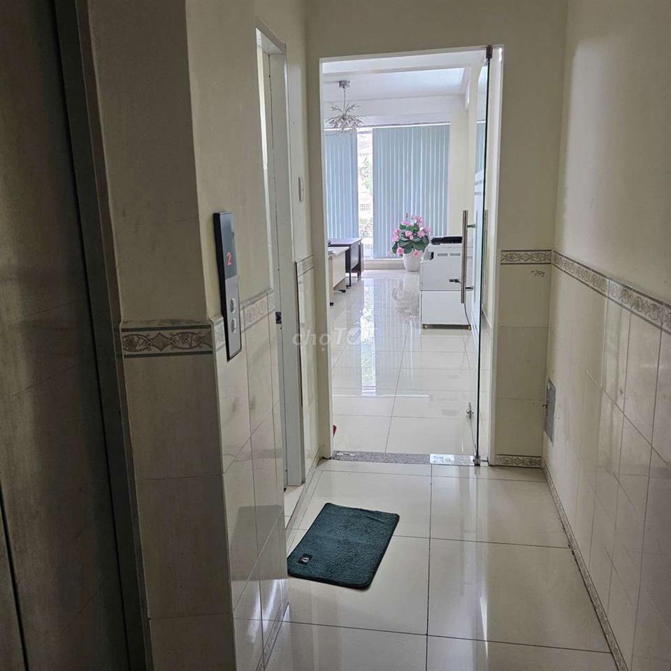 Cho thuê làm văn phòng toàn bộ tầng 2