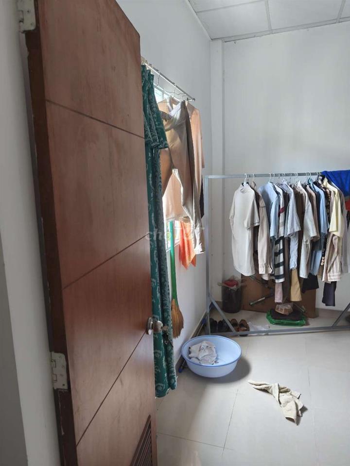 Phòng sạch đẹp rộng rãi mà fiá sinh viên