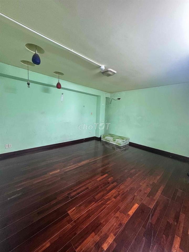 Phòng trọ 30m2 mặt đường Nguyễn Tất Thành