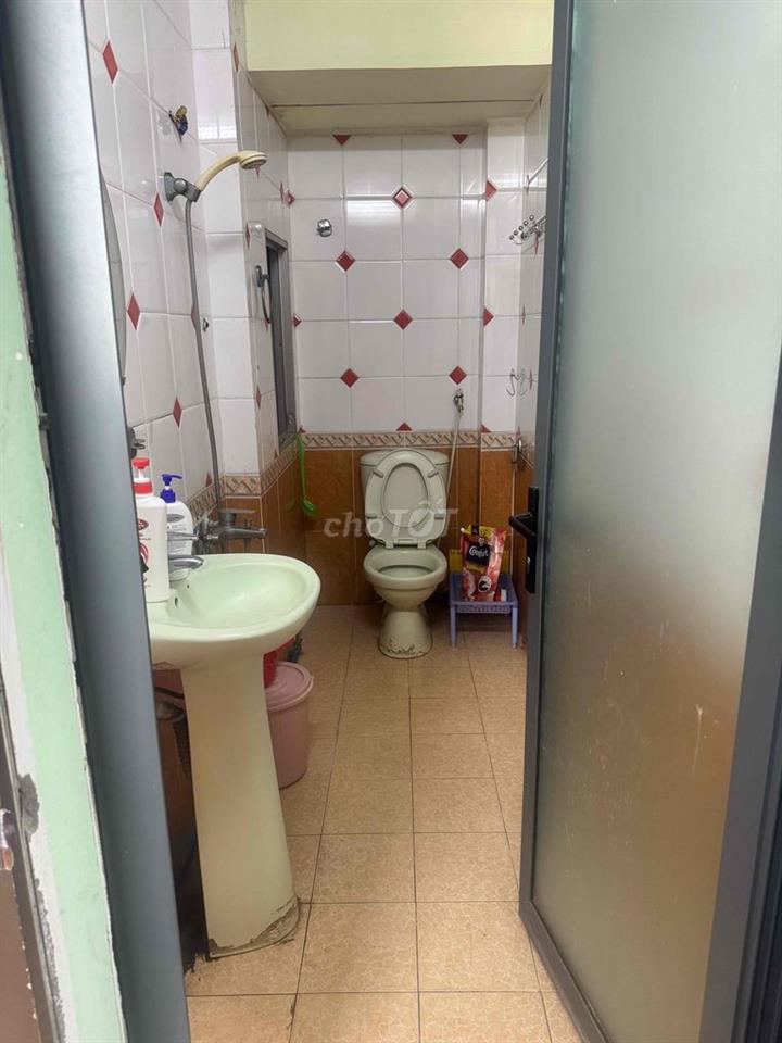 Phòng trọ 30m2 mặt đường Nguyễn Tất Thành