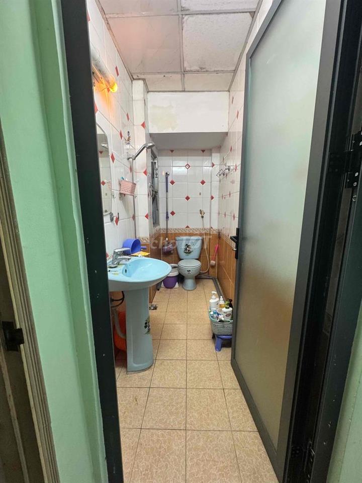 Phòng trọ 30m2 đường Nguyễn Tất Thành Q4
