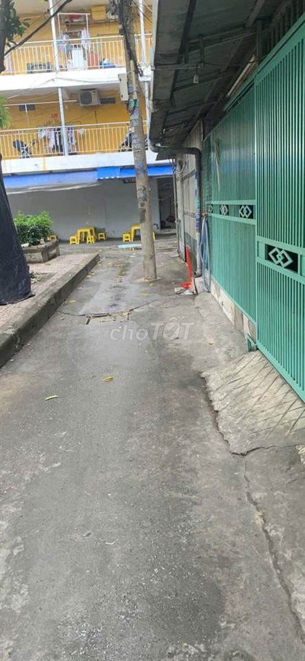 Cho thuê mặt bằng sân mặt tiền đường Vĩnh Hội