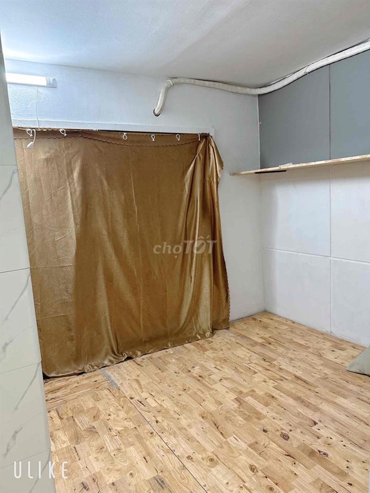 Cho Thuê phòng máy lạnh, toilet riêng, sạch.