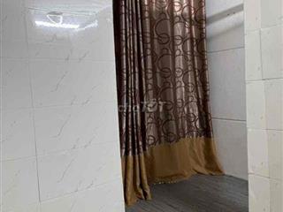 Cho thuê phòng trọ, có máy lạnh, máy giặt
