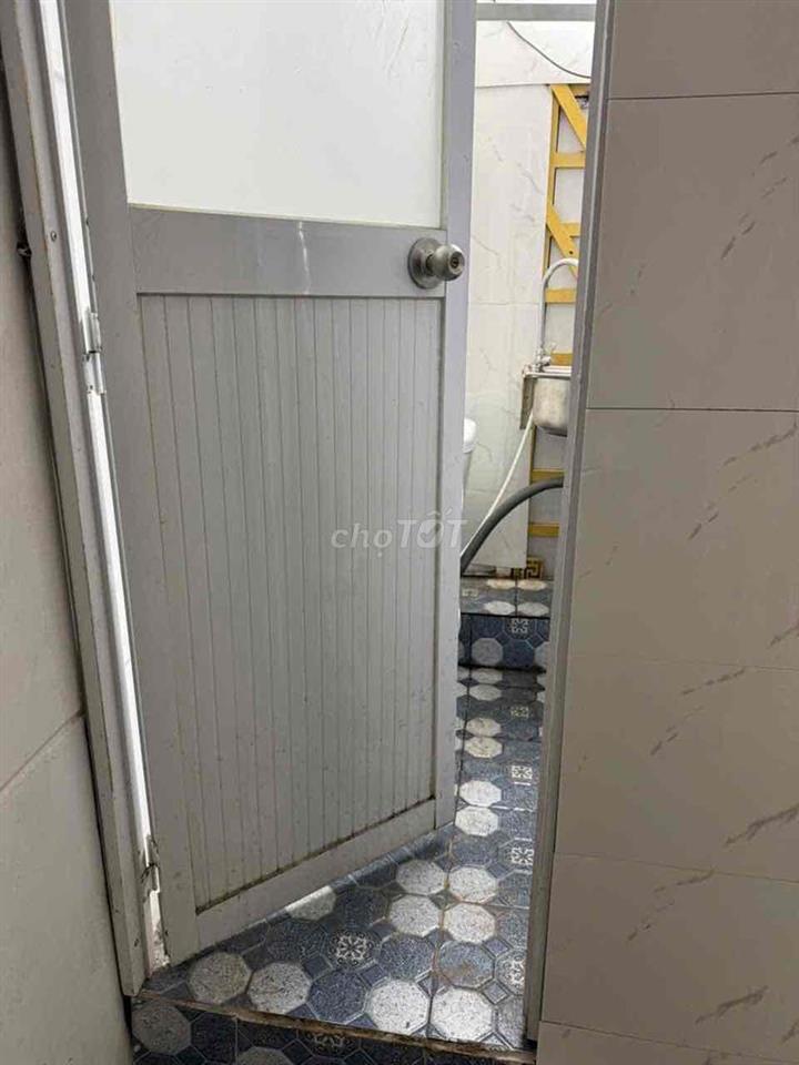 Cho thuê phòng trọ, có máy lạnh, máy giặt