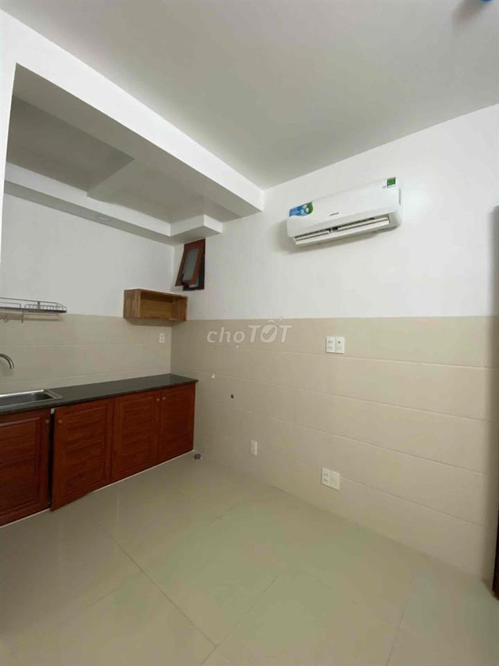 Studio ko nội thất giá rẻ sát Đại học Tdtu