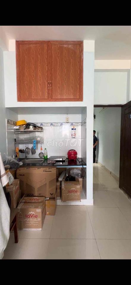 Studio cửa sổ giá chỉ 4tr5 ngay Q4 - sát đh Ntt