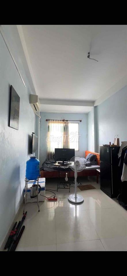Studio cửa sổ giá chỉ 4tr5 ngay Q4 - sát đh Ntt