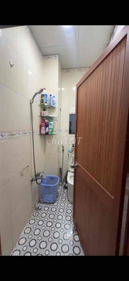 Studio cửa sổ giá chỉ 4tr5 ngay Q4 - sát đh Ntt
