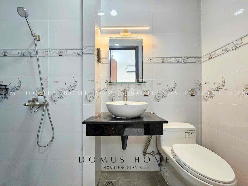 Studio bancon đủ nội thất