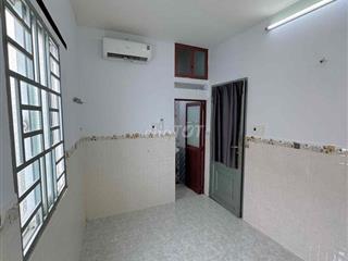 Studio q4 cửa sổ lớn