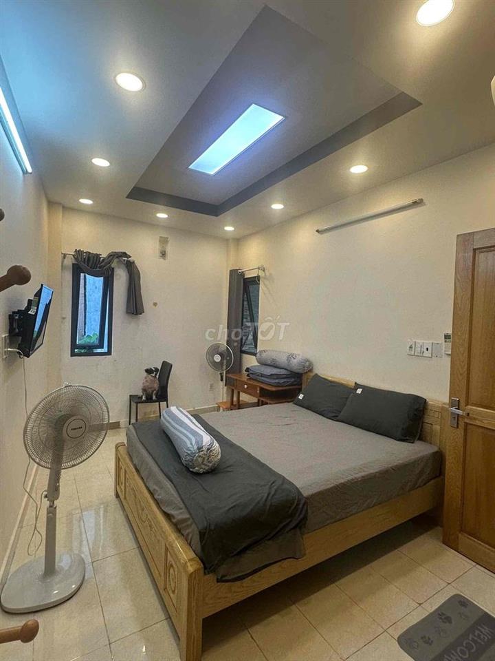 Studio cửa sổ đủ nội thất bếp chung chỉ 4p dùng