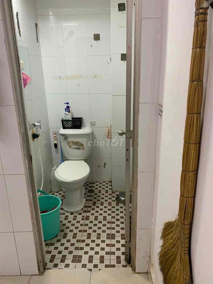 cho thuê phòng giá rẻ đoàn văn bơ q4