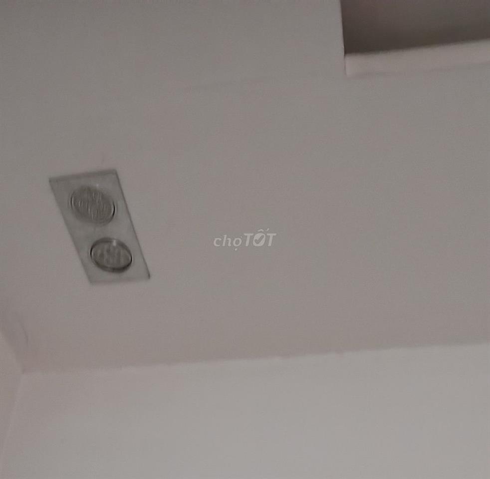 Cho 1 nữ ở ghép 