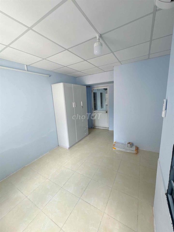 Phòng studio full NT 2 cửa sổ thoáng