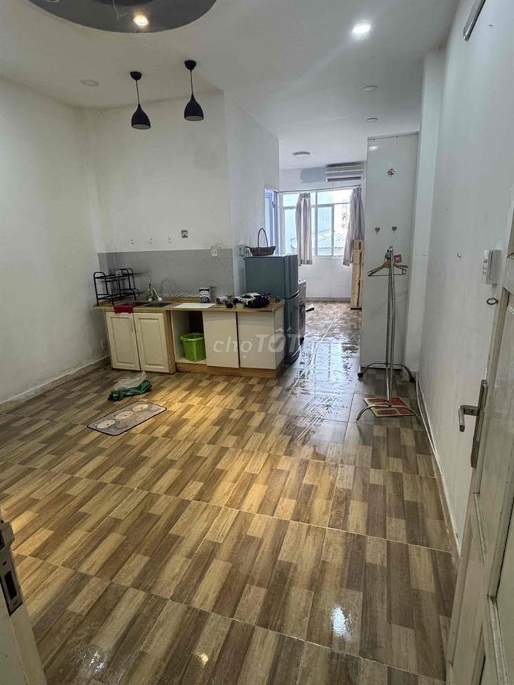 CĂN STUDIO TÁCH BẾP FULL NT 35m2 ở MT ĐƯỜNG SỐ 45 Q4