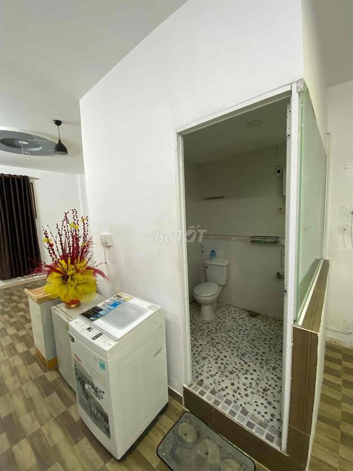 CĂN STUDIO TÁCH BẾP FULL NT 35m2 ở MT ĐƯỜNG SỐ 45 Q4